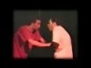 אורן שבו ויניב פולישוק בהצגה "מכות" מאת יגאל אבן אור בבימוי דור פלס, תיאטרון השעה